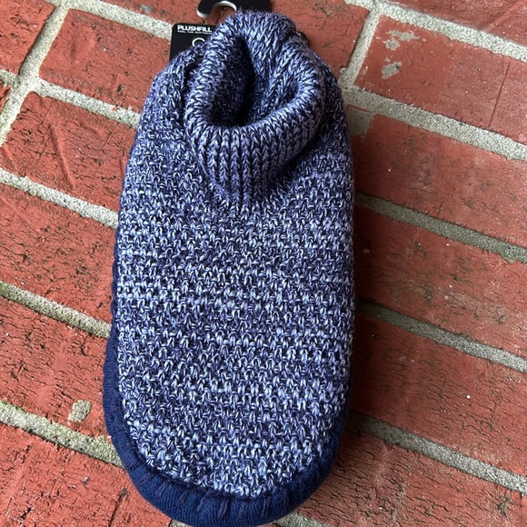 Cuddl Duds Navy Cable Knit/Faux Fur Stretch Slipper Socks - Picture 3 of 8